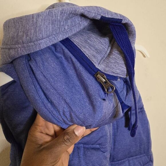 Athleta Hooded Puffer Vest Women’s Size Small Purple Lightweight Warm Zip Jacket - Picture 10 of 16